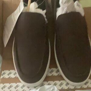Brand new never wornAmazon Essentials Brown Slip-On Loafers Casual Comfort